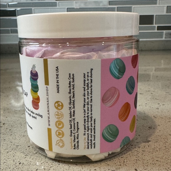 AMINNAH - Macaron Whipped Foaming Soap - Picture 3 of 5